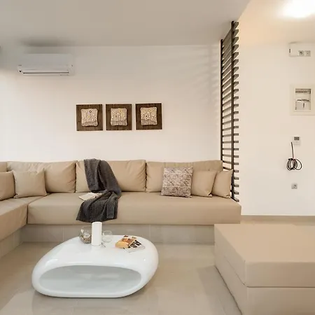 Ace Location | Luxury Building