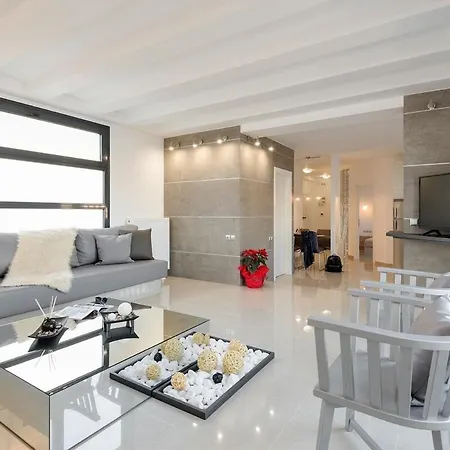 Ace Location | Luxury Building Lägenhet *